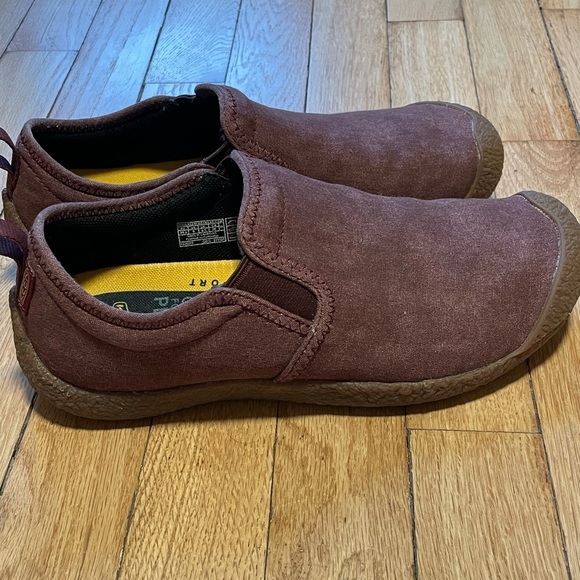 Keen Slip-On Shoes Burgundy, Women’s 9, fit closer to 8.5 - Picture 8 of 9